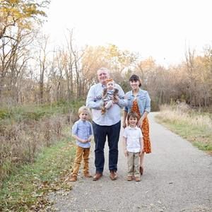 Meet your Posher, Aaronana